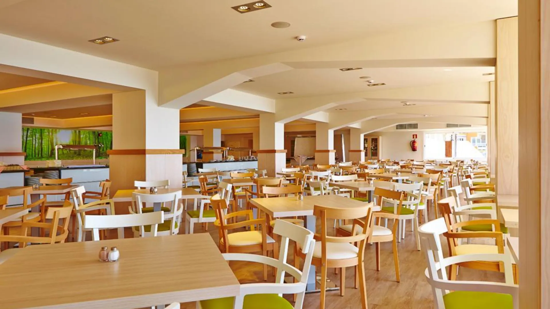 Flamboyan Caribe Hotel & Spa Magaluf  4*, Magaluf (Mallorca) Spain